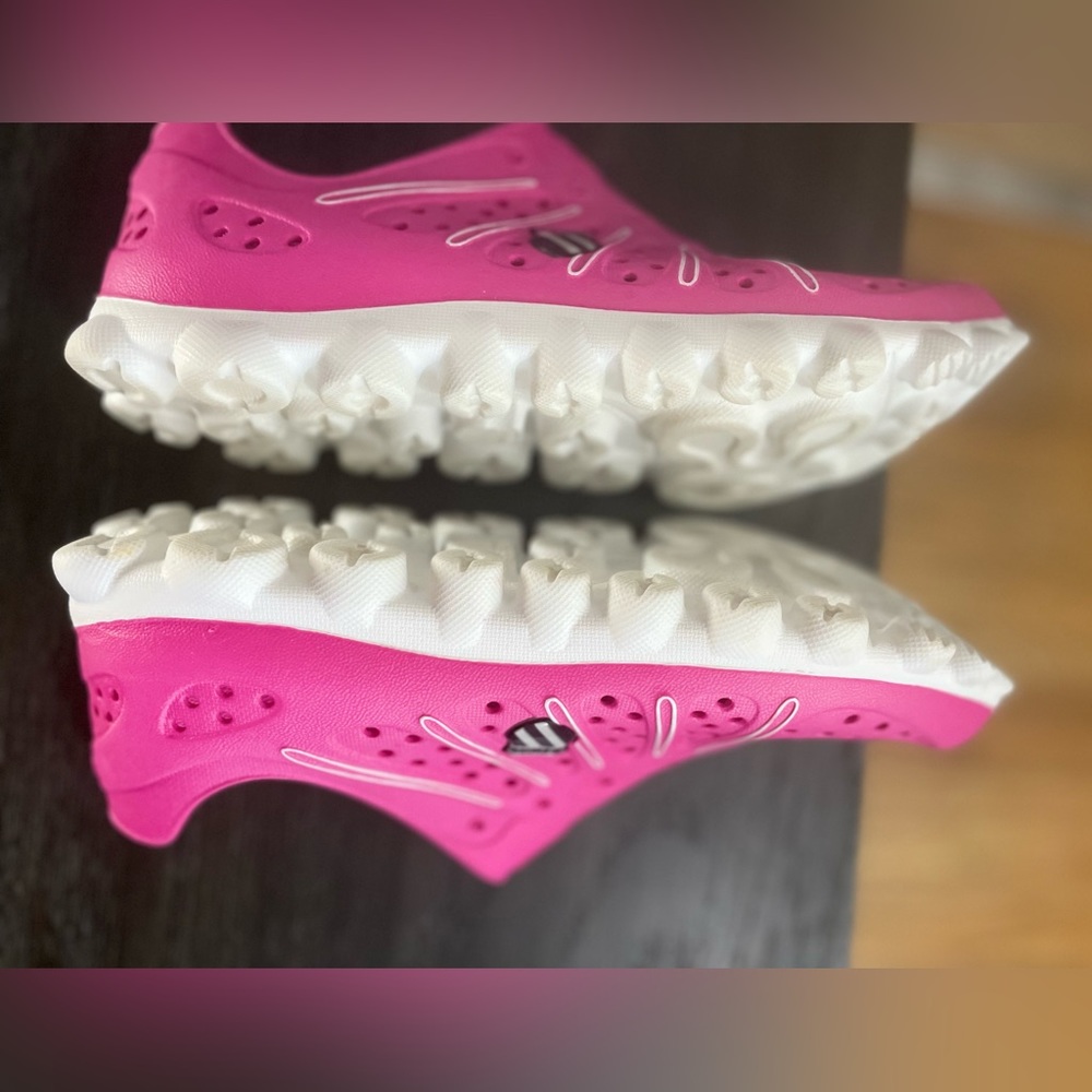 Only Worn 5 mins Pink K Swiss Slip-On Rubber Vertical
Tubes Shoes Women's Sz10 - Picture 5 of 9